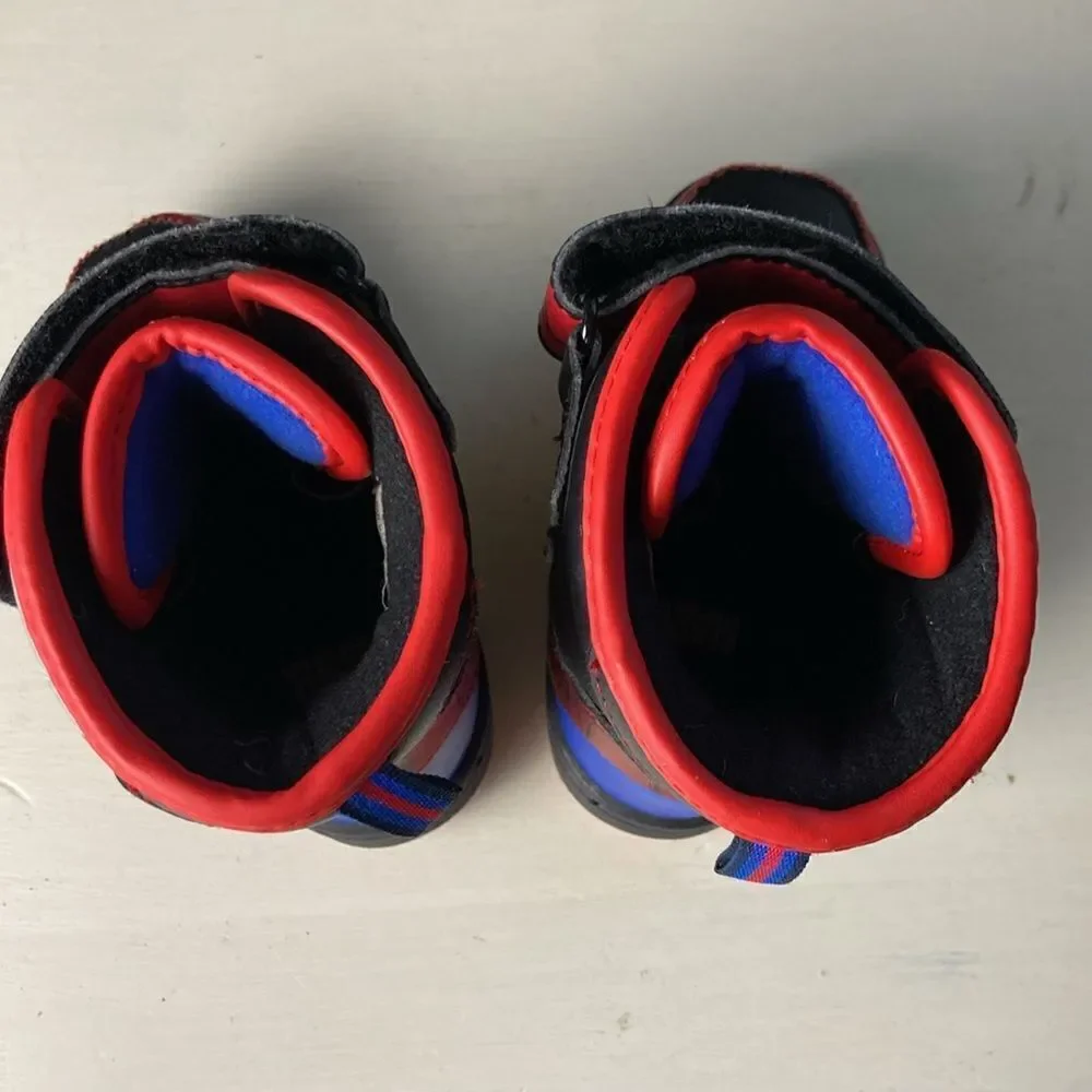 COPY - 🕷️-Man Marvel Spider-Man  Boy’s Light Up Snowboots Size 7